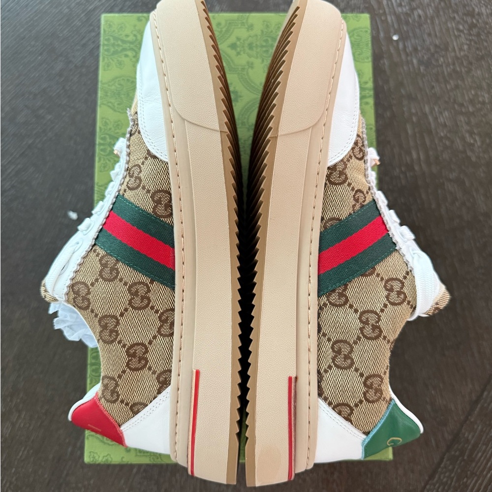 Gucci Beige and White Sneakers - Picture 4 of 8